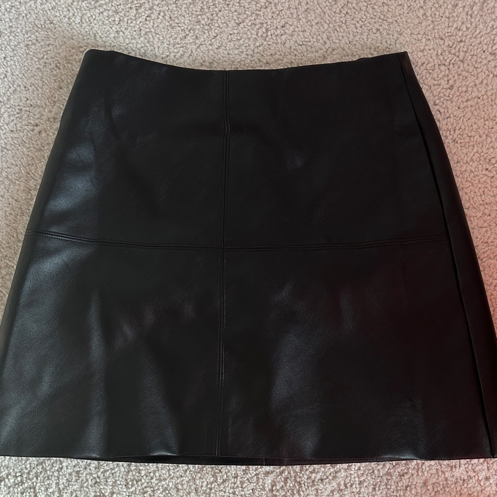Commense Black Mini Skirt
